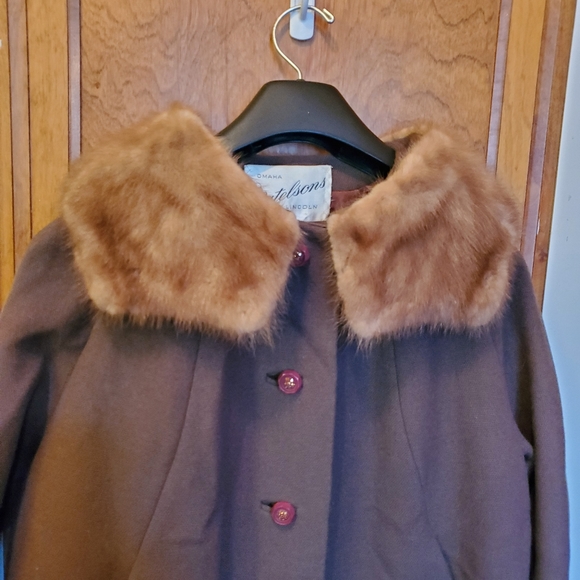 Vintage Fur-trimmed wool coat - Picture 3 of 13